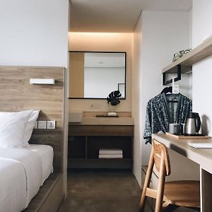 Lloyd'S Inn Bali
